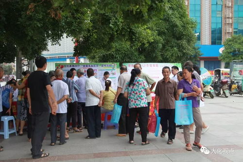 一線關(guān)注 縣衛(wèi)計(jì)委組織開展“服務(wù)百姓健康行動(dòng)”大型義診活動(dòng)紀(jì)實(shí)